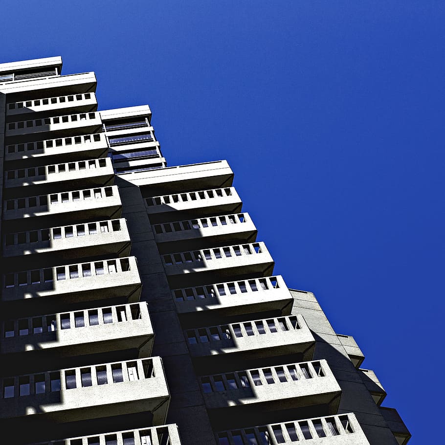 Gray High-rise Building Under Blue Sky, architectural design HD wallpaper