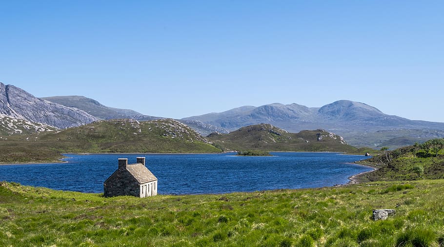 hole stack, hut, lake, landscape, sky, blue, mood, rest, scotland HD wallpaper