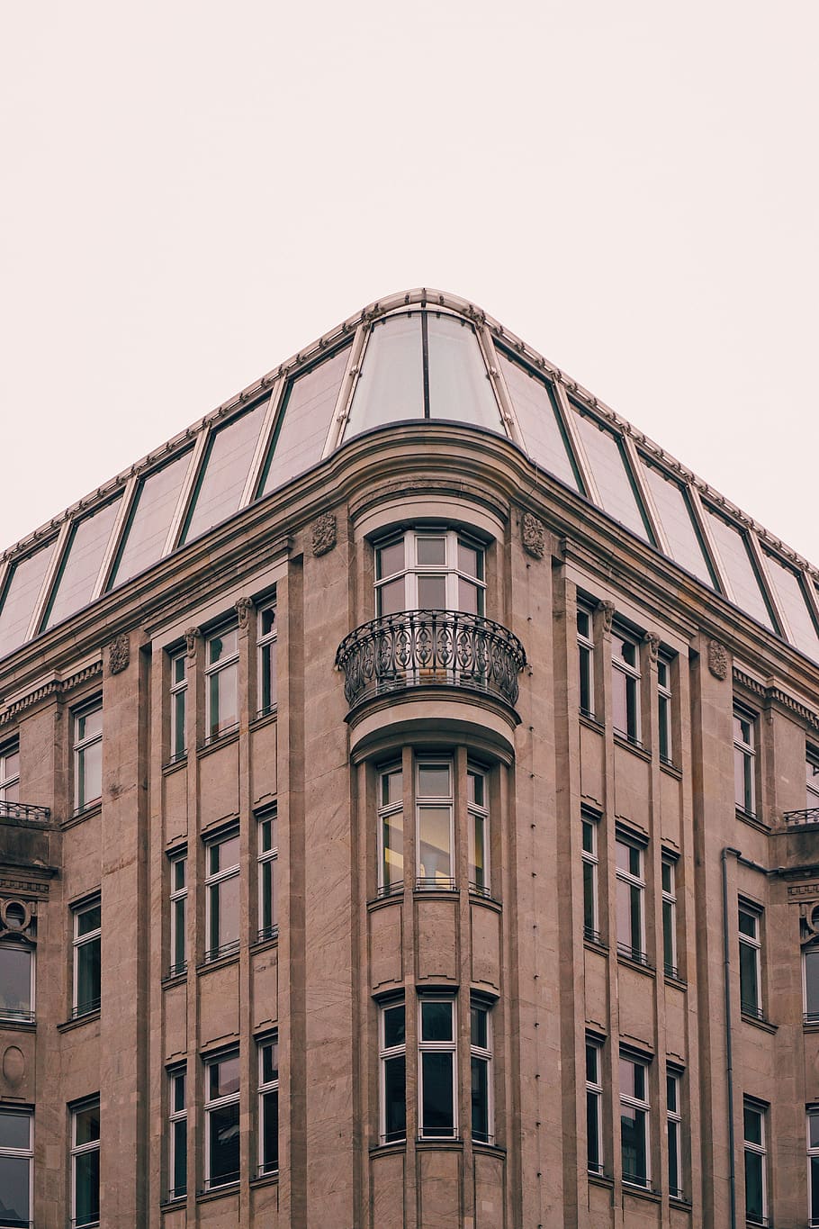 architecture, berlin, central building, balcony, house, evening HD wallpaper