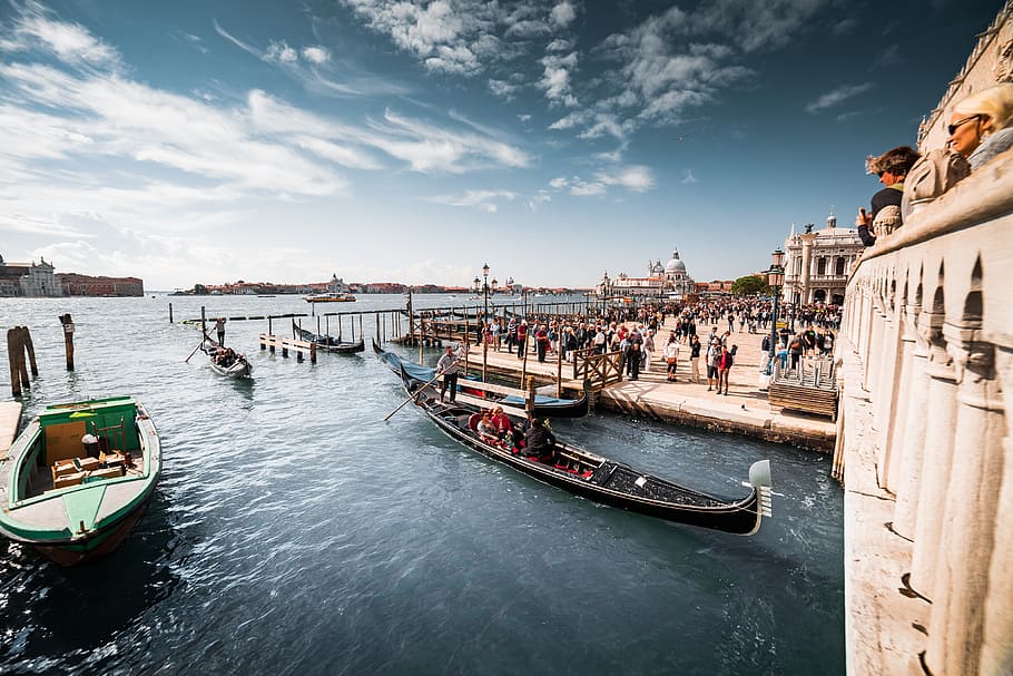 Venice Gondolas, architecture, boats, canal, canal grande, europe, HD wallpaper