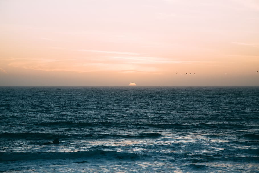 sea, water, ocean, wave, horizon, sunset, sunrise, mountain HD wallpaper