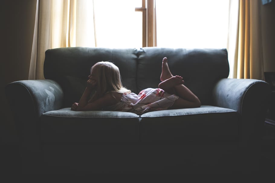 house, interior, couch, sofa, living, room, kid, child, girl HD wallpaper