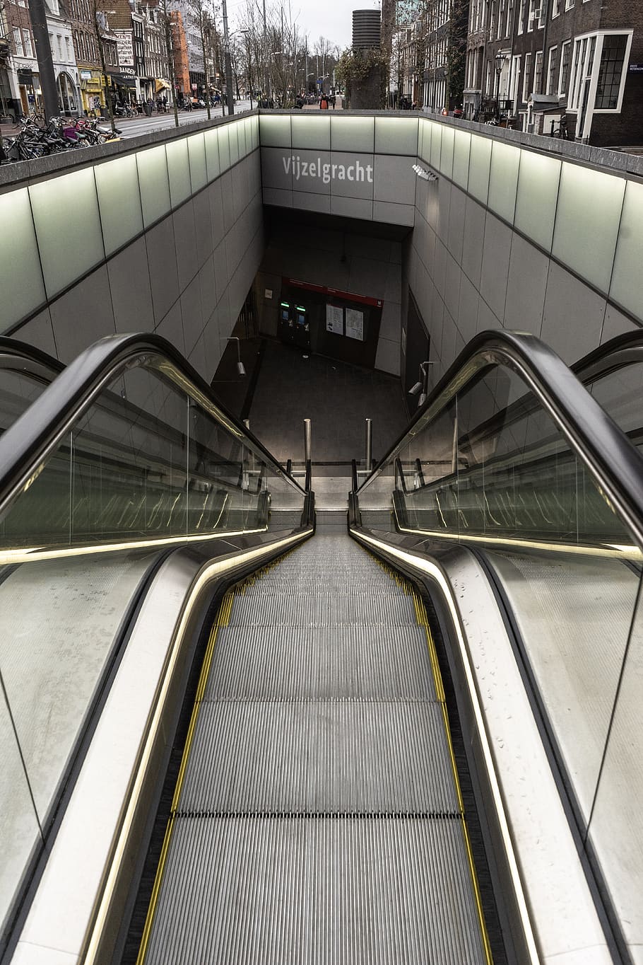 gray escalator, banister, handrail, amsterdam, vijzelgracht, the netherlands HD wallpaper