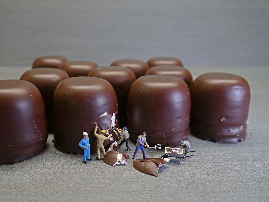 mohr heads, chocolate marshmallow, workers, poster, miniature