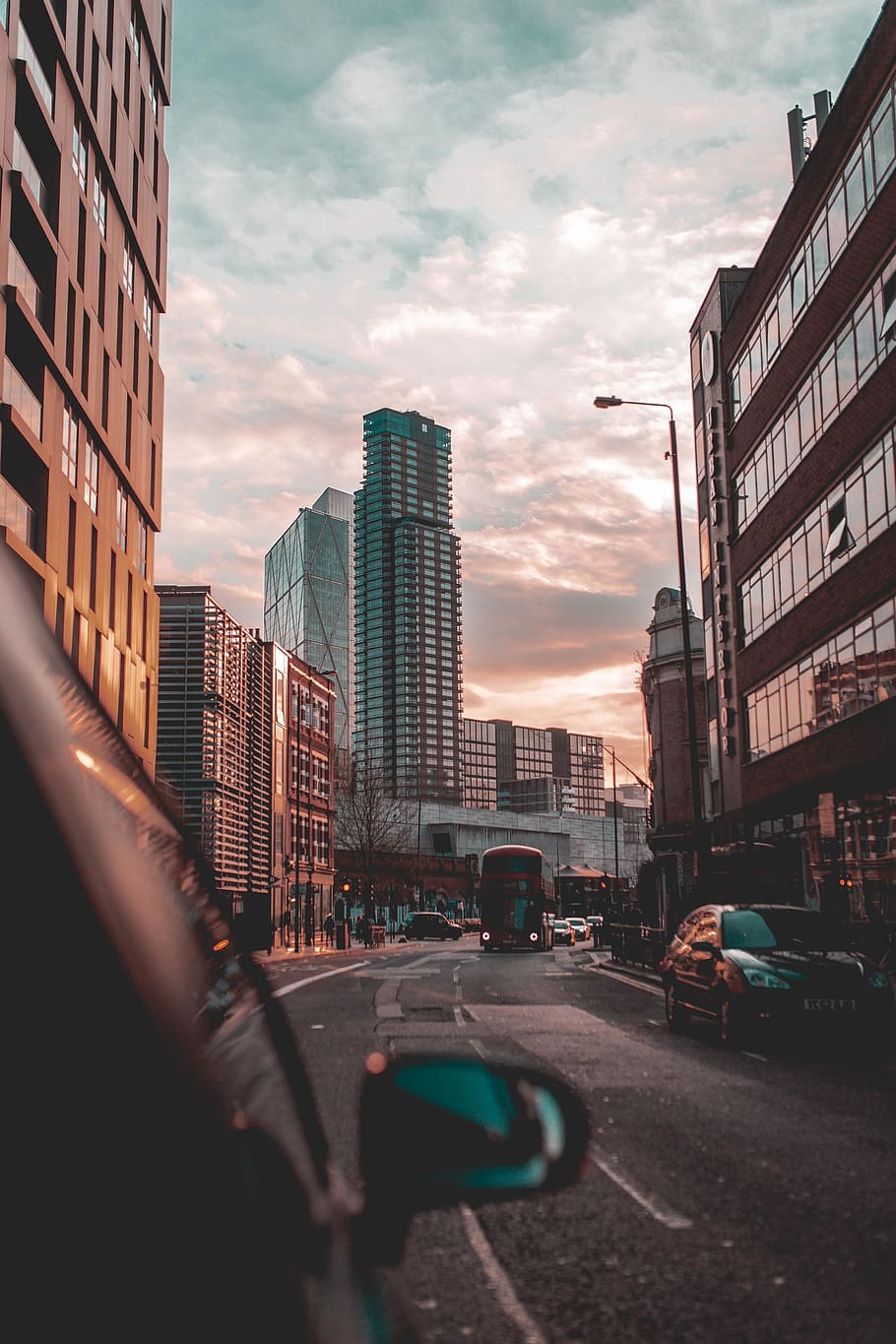 road in city, built structure, architecture, building exterior HD wallpaper