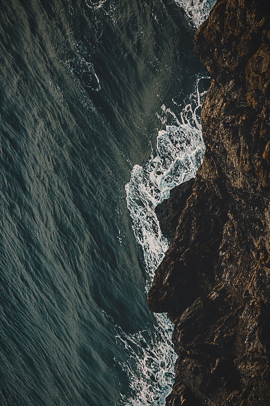 waves, top view, water, sea, brownstone, bird eye view, blue sea HD wallpaper
