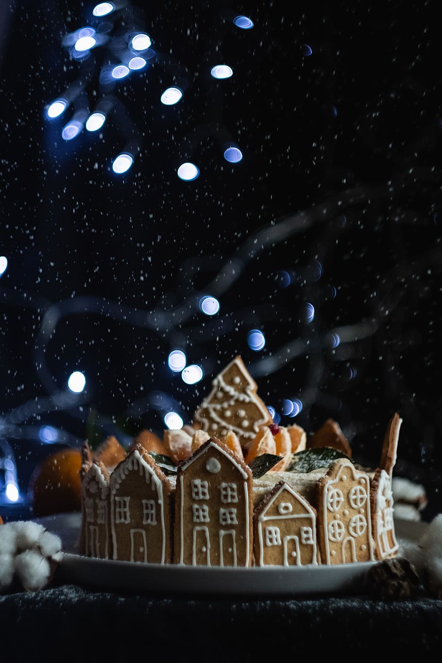 brown house cake, no people, night, close-up, snow, winter, cold temperature HD wallpaper