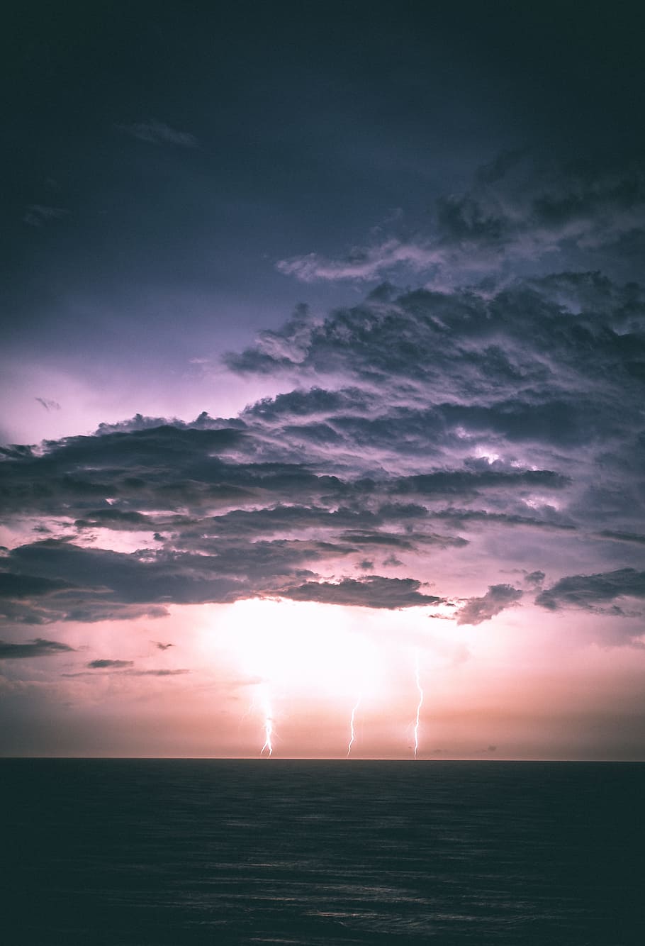 thunder on sea, water, lightning, storm, cloud, landscape, sky, HD wallpaper