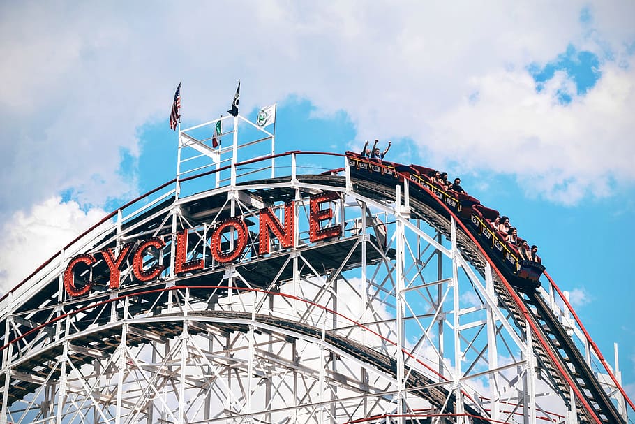 Cyclone Roller Coaster Ride, carnival, entertainment, exhilaration HD wallpaper
