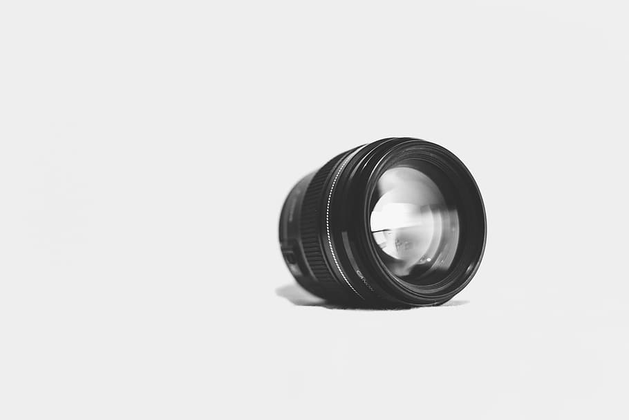 Young Man Holding Vinyl, lens - optical instrument, photography themes HD wallpaper