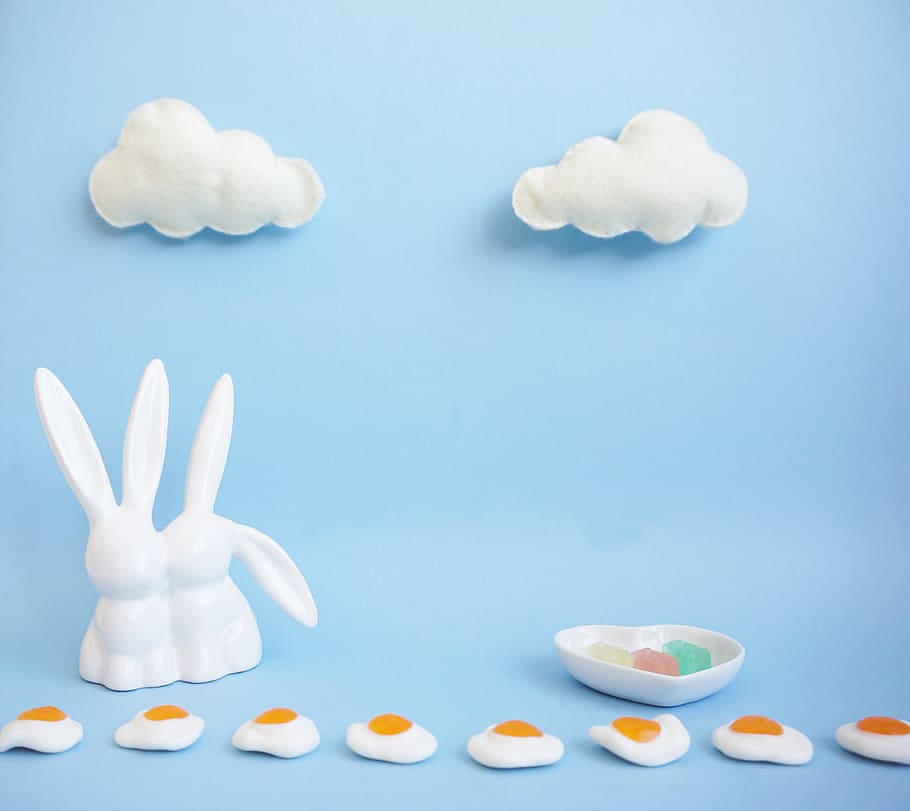 two white rabbit figurine, easter, montreal, canada, candy, gummy HD wallpaper