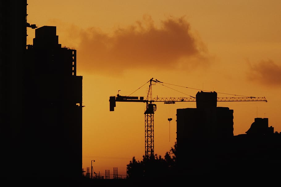 Crane During Sunset, backlit, building, city, dawn, dusk, silhouette HD wallpaper