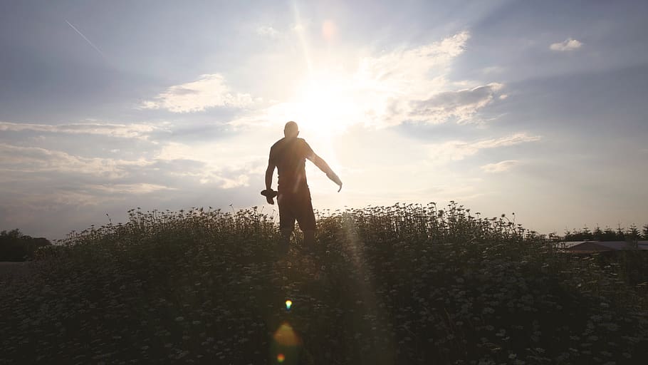 Silhouette of Man during Daytime, clouds, field, person, photographer HD wallpaper