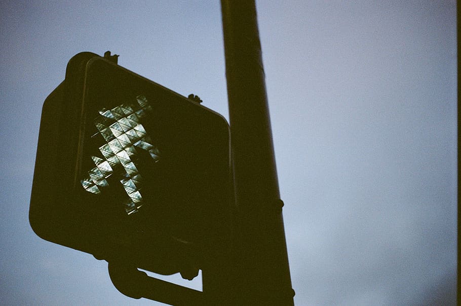 traffic light post, low angle view, sky, clear sky, no people HD wallpaper