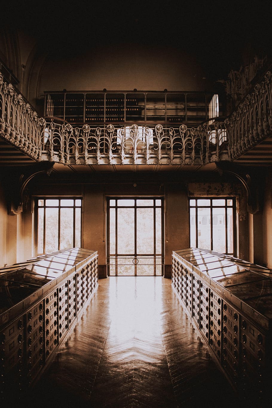 person showing establishment's interior, museum, light, window HD wallpaper