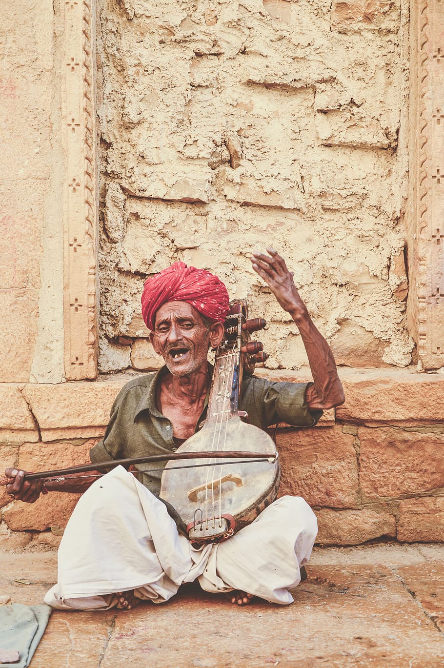 man playing string instrument, one person, real people, sitting HD wallpaper