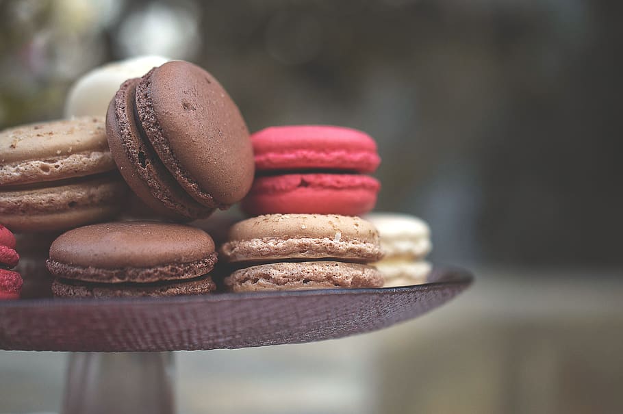 selective focus photography of macaroons, food, confectionery, HD wallpaper