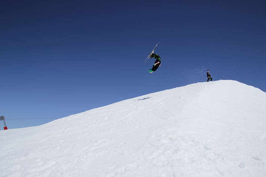 man flying on air while doing ice skating, snow, snowboard, winter HD wallpaper