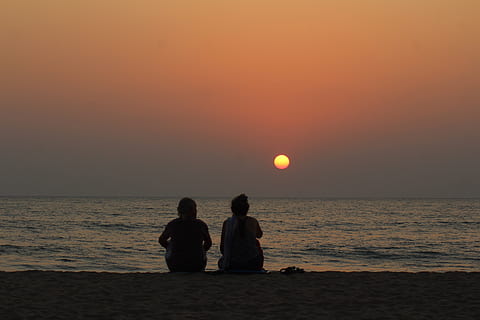 silhouette, old age, sunset, evening, beach, goa, india, seniors HD wallpaper