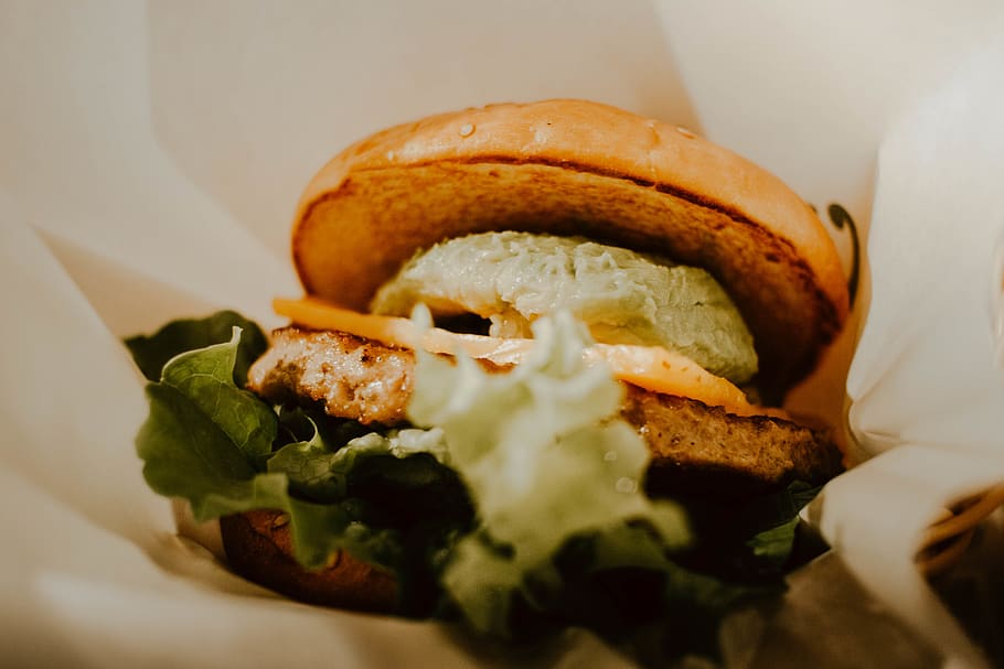 hamburger with vegetables, food, tokyo, japan, bun, beef, lettuce HD wallpaper