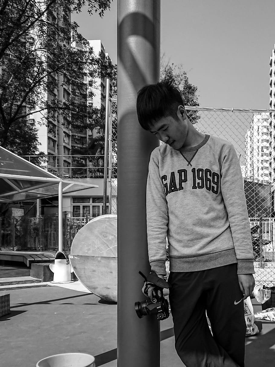 Man, Camera, Relaxing, Black and white, Pole, Standing, Lying HD wallpaper