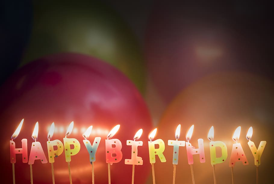 Lighted Happy Birthday Candles, background, balloons, blur, bright, HD wallpaper