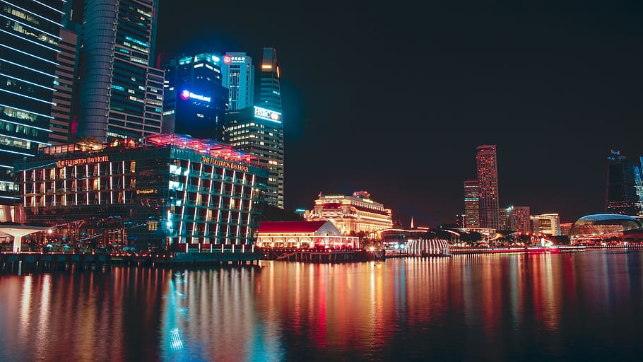 singapore, water, fullerton, reflection, buildings, night, calm HD wallpaper