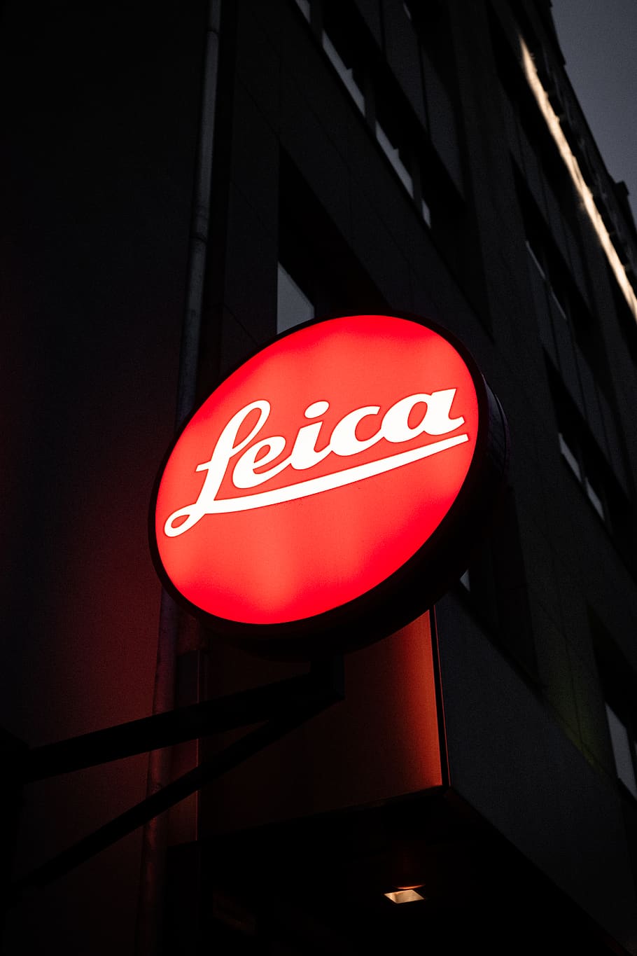 Leica lighted signage, communication, text, western script, low angle view HD wallpaper