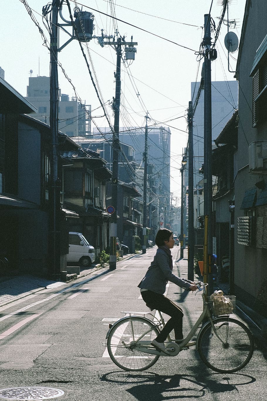 woman riding bicycle during daytime, bike, vehicle, transportation, HD wallpaper