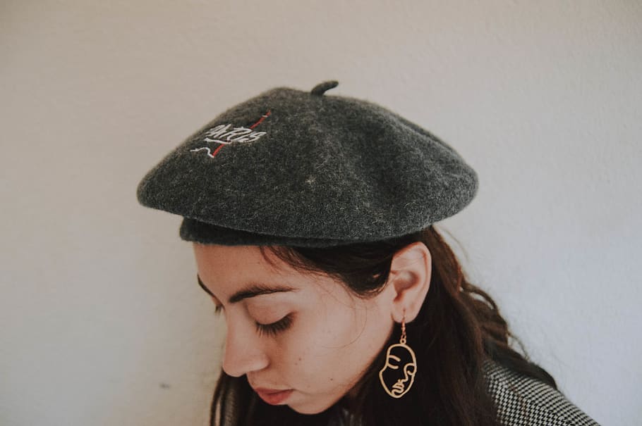 Woman Wearing A Hat, accessories, beret, cap, earrings, fashion HD wallpaper