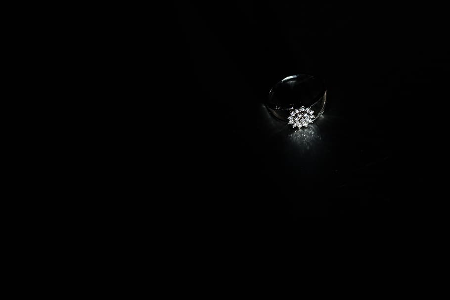 silver and diamond studded ring, copy space, studio shot, black background HD wallpaper