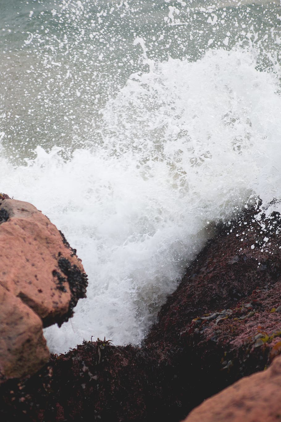 wave, beach, coast, tide, sea, water, rock, beauty in nature HD wallpaper