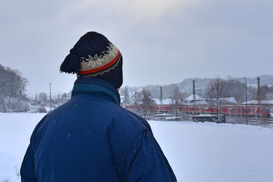 railway station, winter, man, wait, snow, delay, travel, train, HD wallpaper