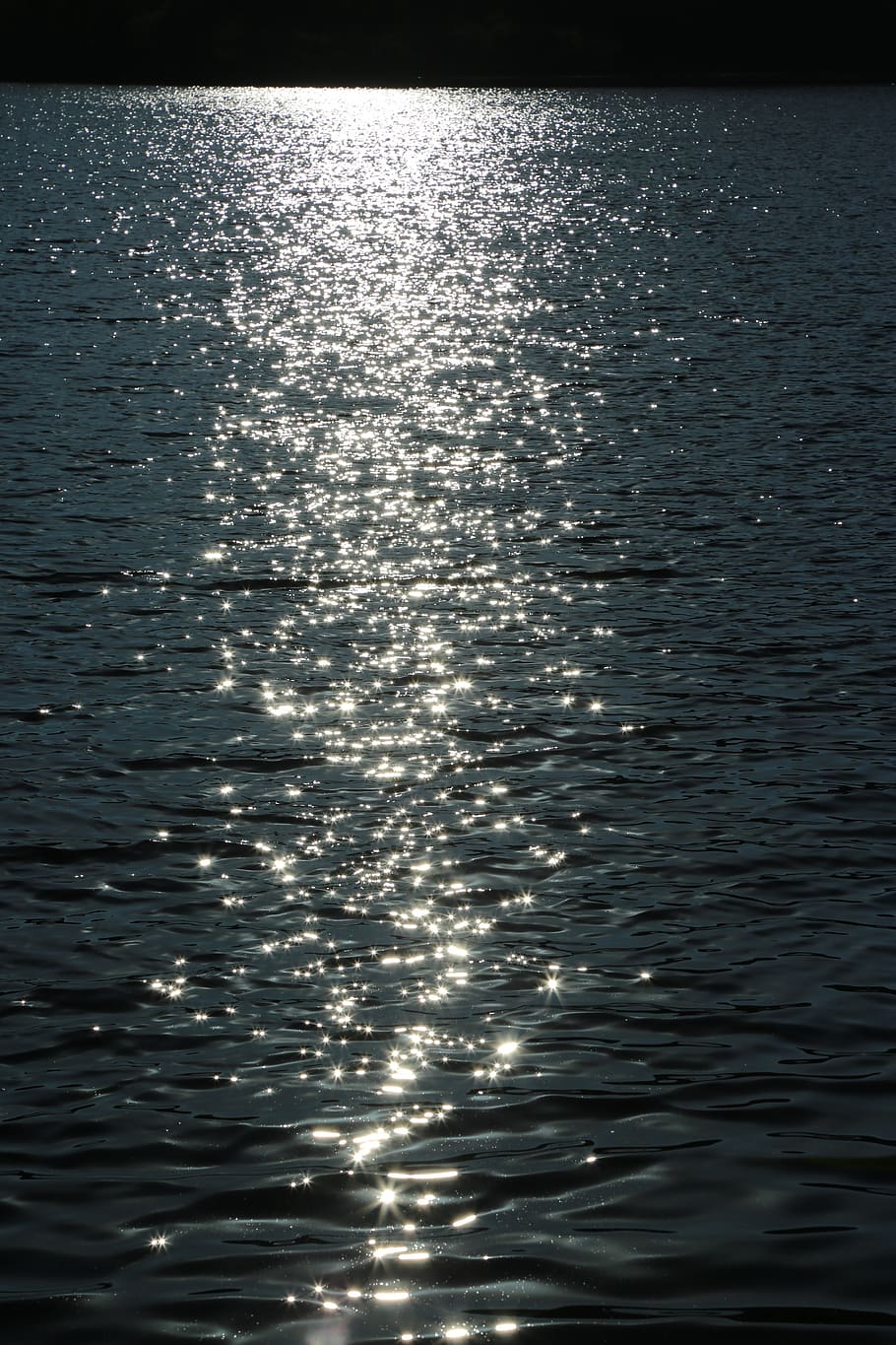water, lake, reflection, sea, waterfront, beauty in nature HD wallpaper