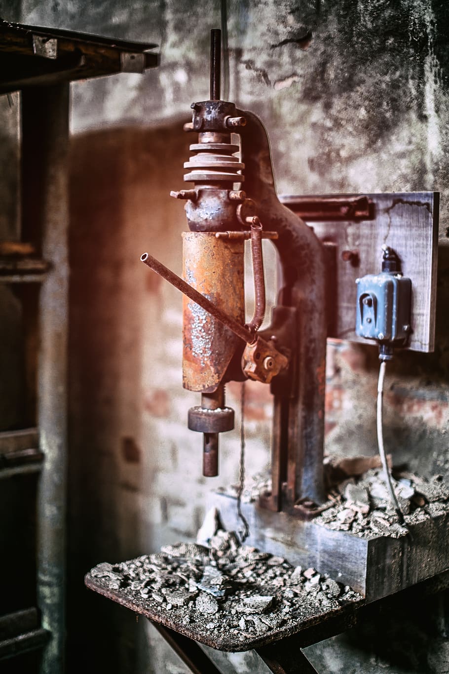 brown drill press, metal, indoors, no people, old, machinery, HD wallpaper