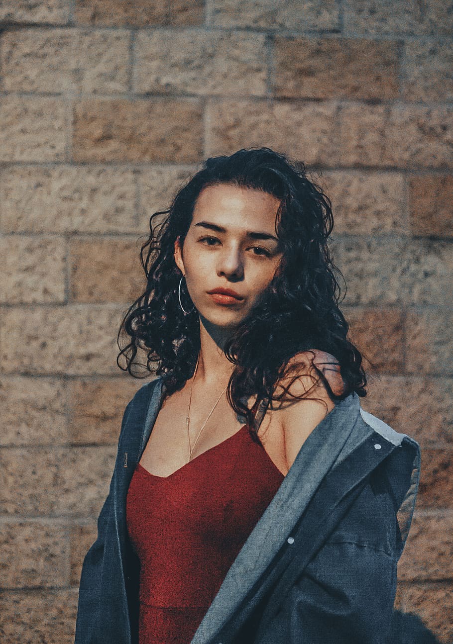 one person, lifestyles, real people, young adult, hair, standing HD wallpaper