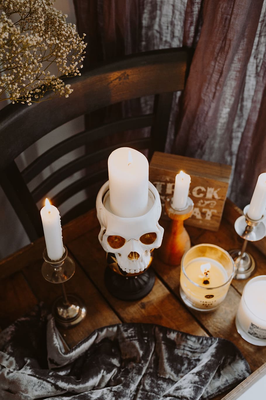 Halloween Decorations & Candles, autumn, fall, skull, horror HD wallpaper