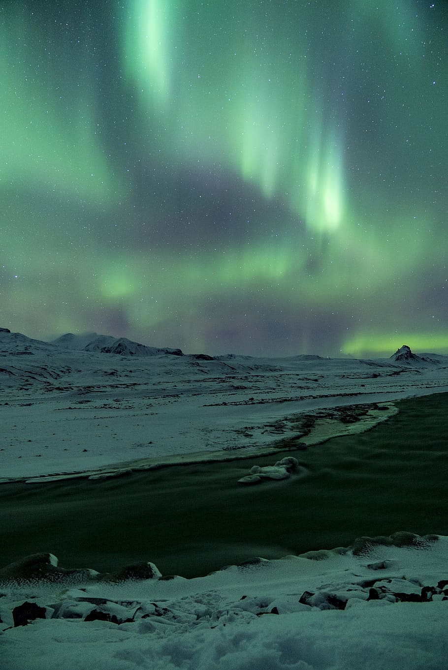 green Aurora phenomenon, beauty in nature, scenics - nature, sky HD wallpaper