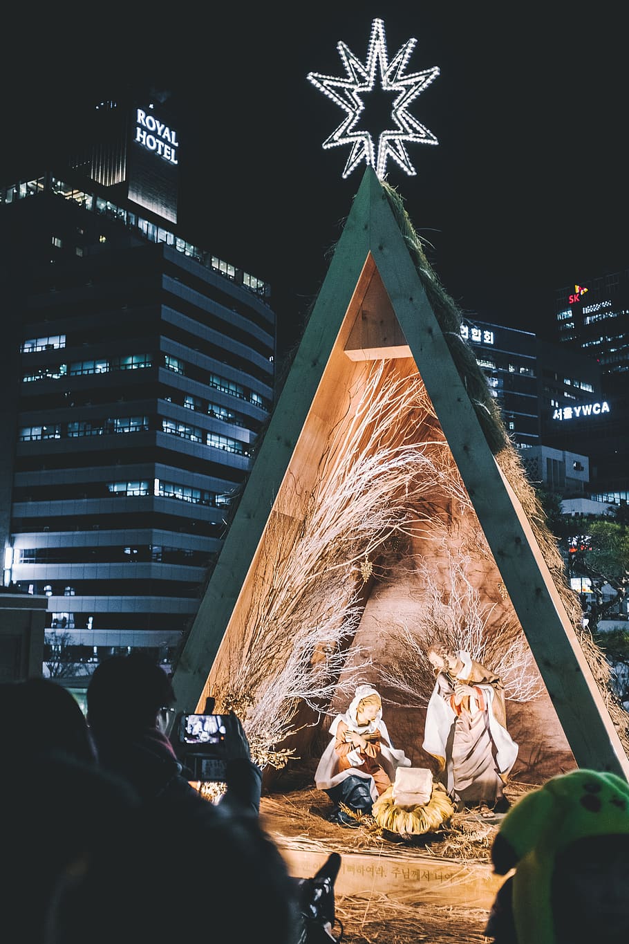 newborn Jesus Christ activity decoration, office building, human HD wallpaper