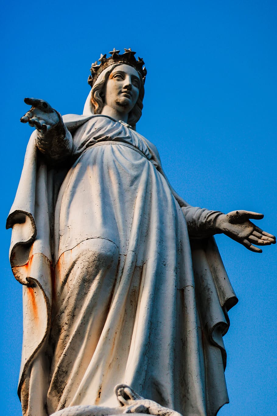 statue, sculpture, human representation, low angle view, blue HD wallpaper