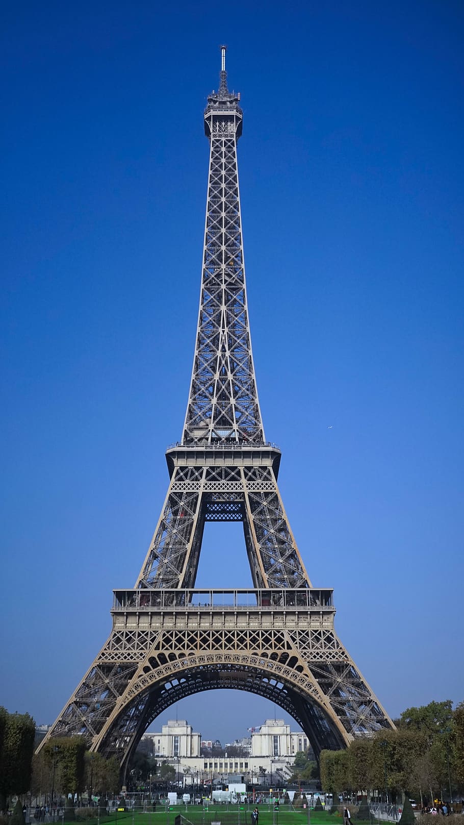 eiffel tower, paris, blue sky, architecture, built structure HD wallpaper
