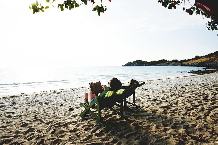 shore, reading, dom, relax, tranquil scene, girlfriends, ocean HD wallpaper