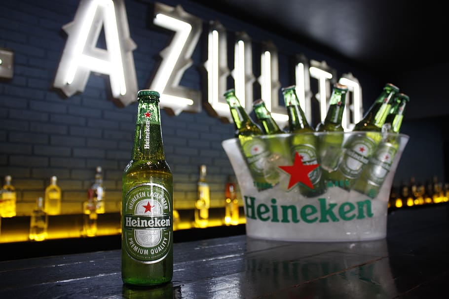 beer, lights, bar, bottle, text, container, western script HD wallpaper