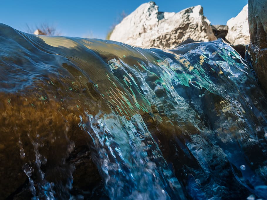 river, flow, water, macro, reflections, ripple, rocks, mountains HD wallpaper