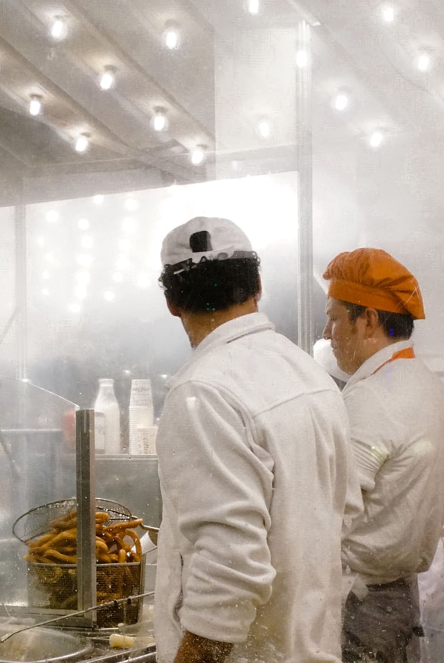 spain, madrid, cook, chef, white, orange, glass, streetphotography HD wallpaper