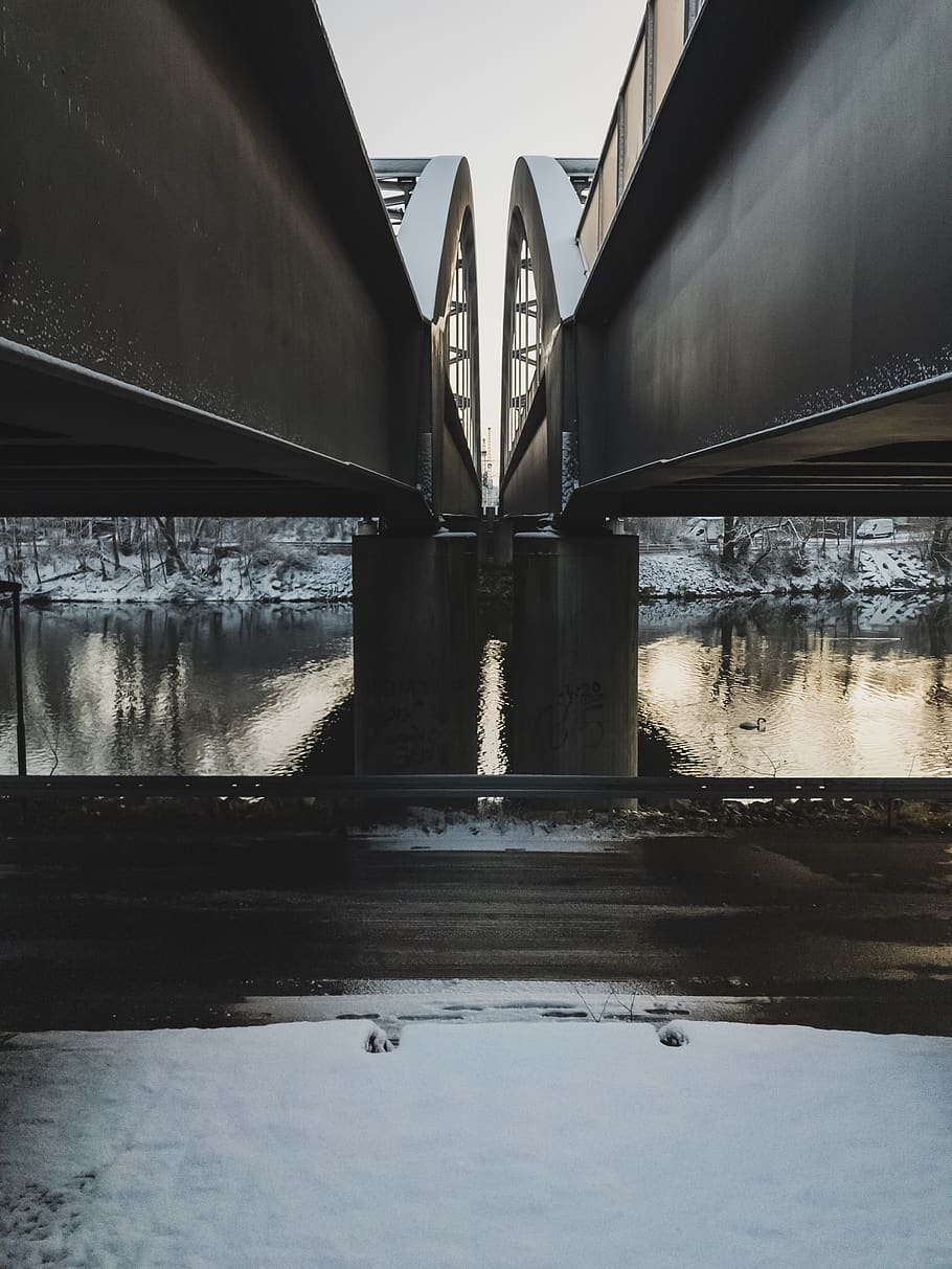 river under bridge at daytime, road, handrail, banister, building HD wallpaper