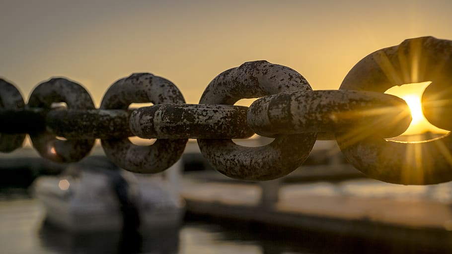 Selective Focus Photoraphy of Chains during Golden Hour, boat HD wallpaper