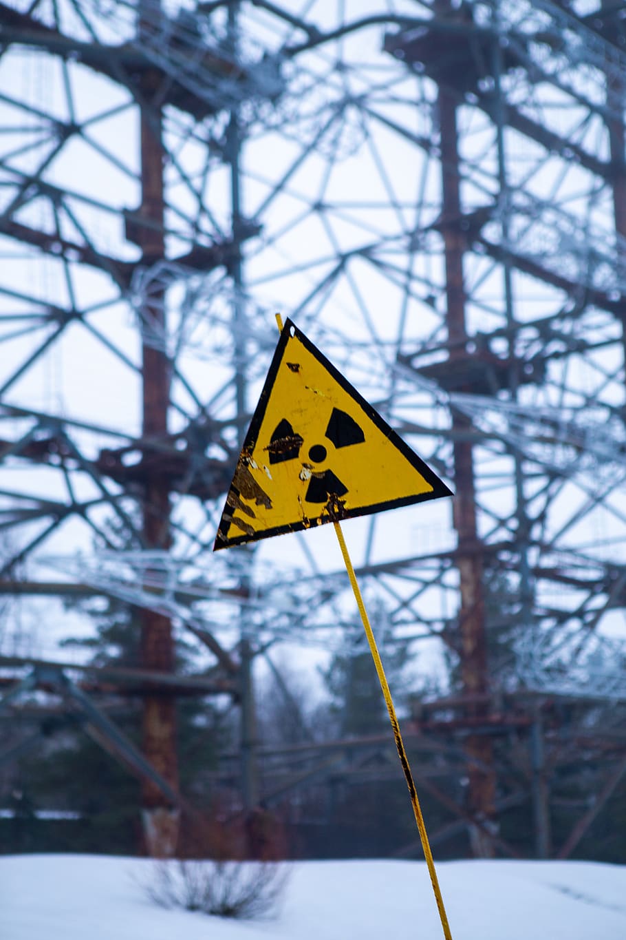 hd-wallpaper-triangle-road-sign-symbol-cable-construction-plant