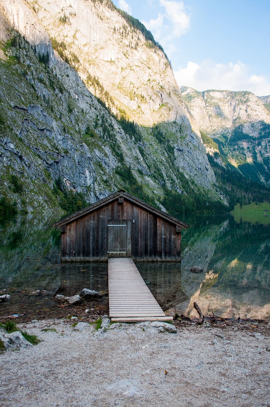 Brown Wooden Dock Near Rocky Cliff, barn, daylight, daytime, grass HD wallpaper