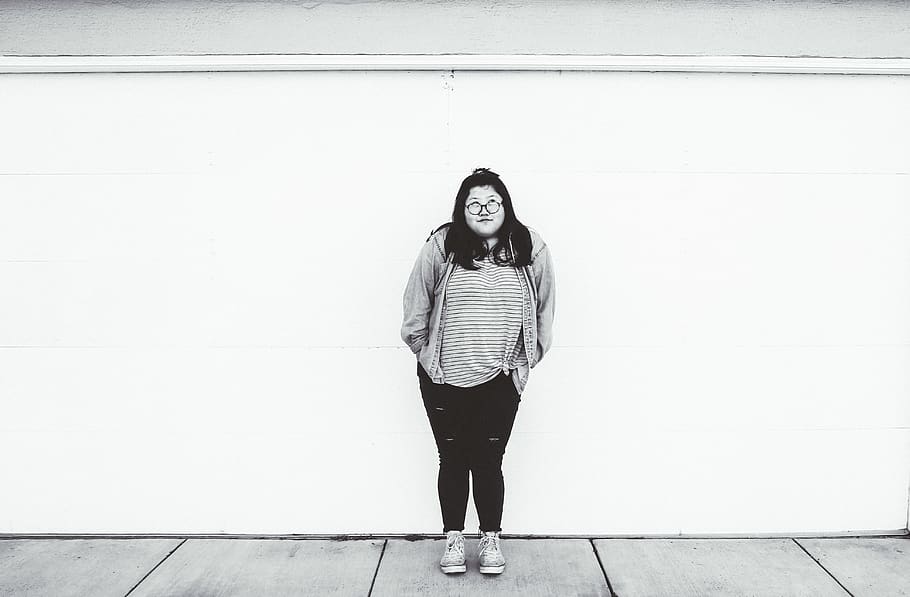 Woman Standing Beside Wall, blank, cute, empty, facial expression HD wallpaper